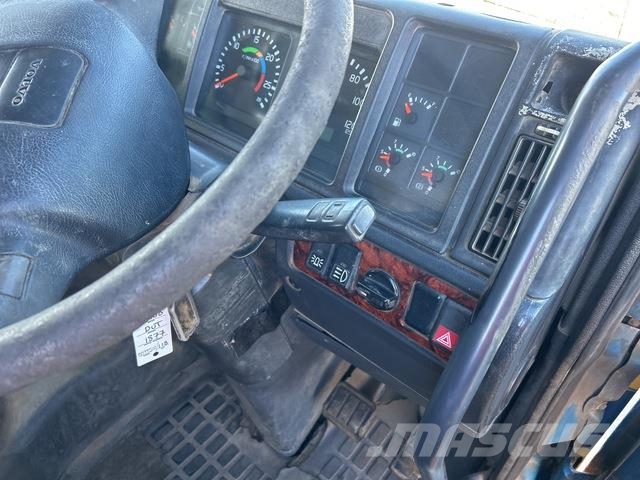 Volvo FH12 شاحنات قلابة