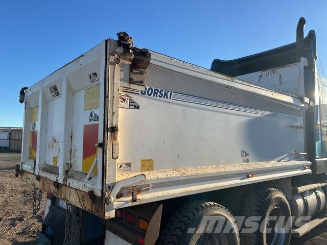 Volvo FH12 شاحنات قلابة