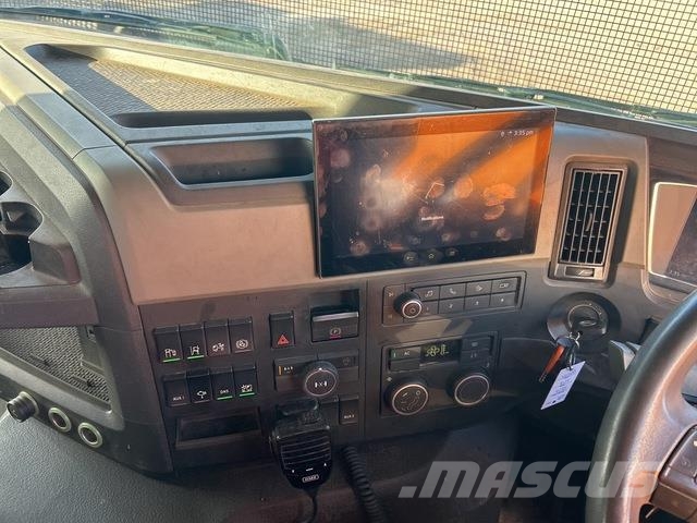 Volvo FM13 Camion ampliroll