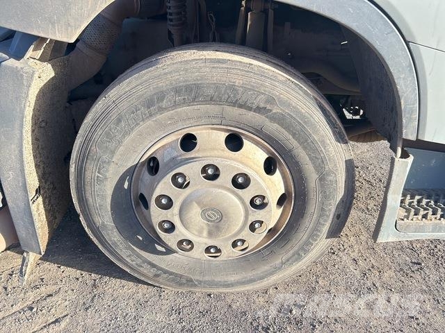 Volvo FM13 Camion ampliroll