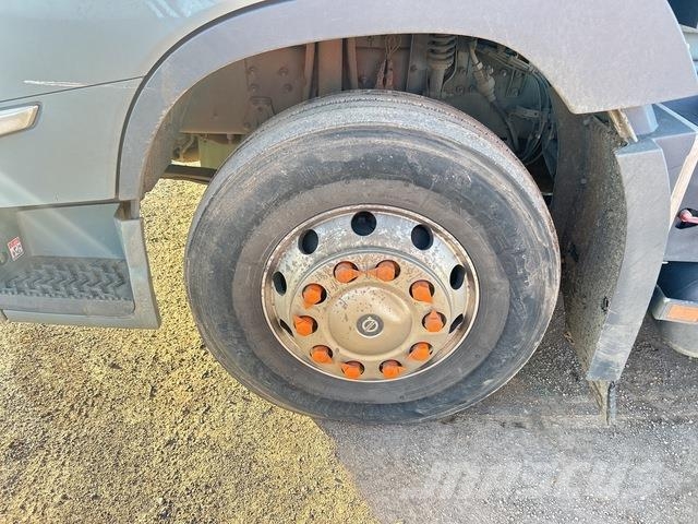 Volvo FM13 Camion ampliroll