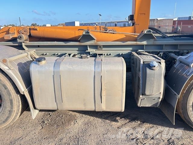Volvo FM13 Camion ampliroll