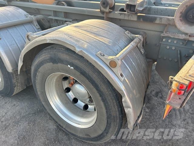 Volvo FM13 Camion ampliroll