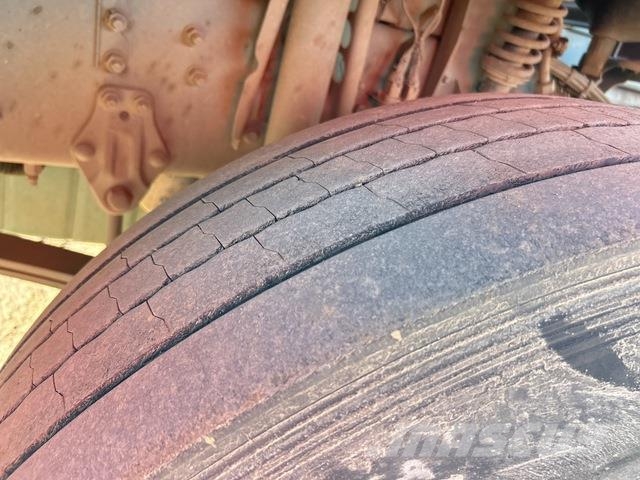 Volvo FMX13 Hook lift trucks