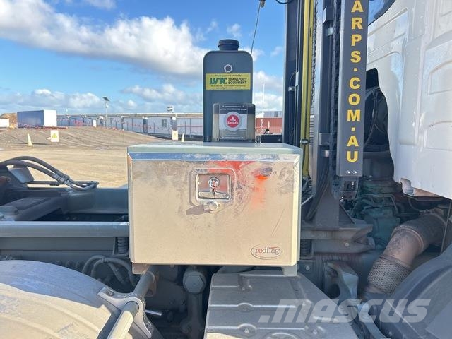 Volvo FMX13 Hook lift trucks