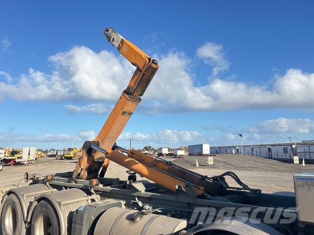 Volvo FMX13 Hook lift trucks