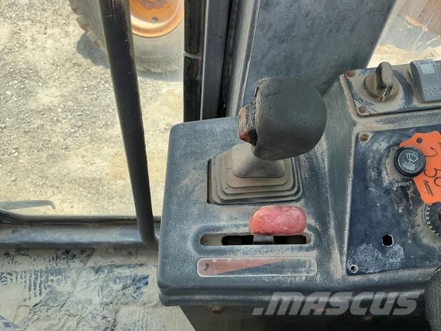 Volvo G780B Γκρέιντερς