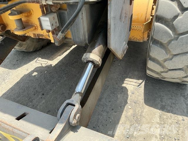 Volvo G780B Γκρέιντερς