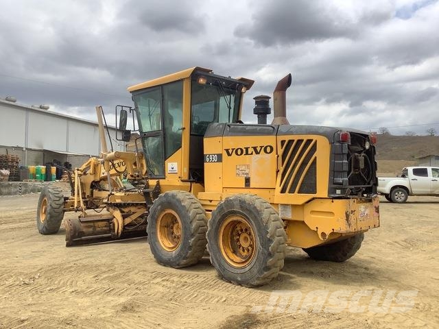 Volvo G930 معدات تمهيد الطرق