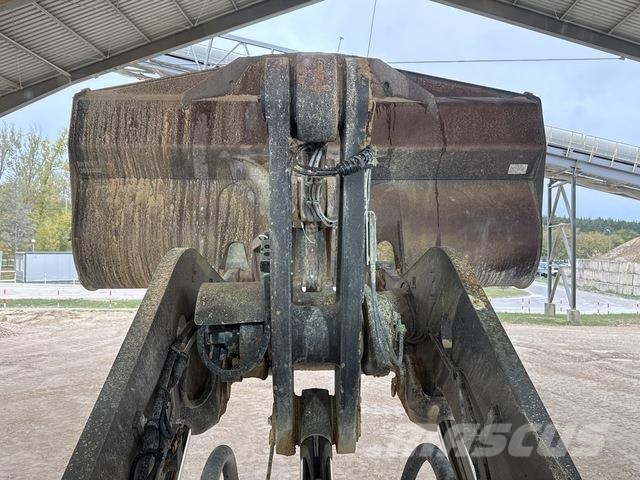 Volvo L220H Фронтальные погрузчики