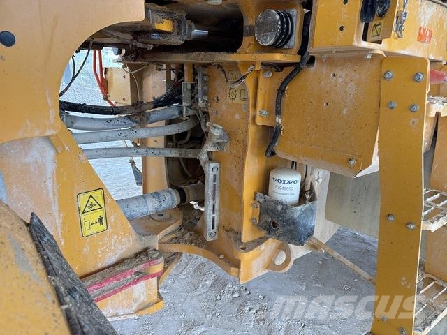 Volvo L220H Фронтальные погрузчики