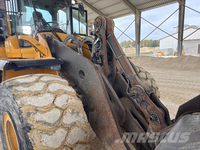 Volvo L220H Фронтальные погрузчики