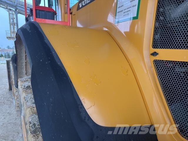 Volvo L220H Фронтальные погрузчики