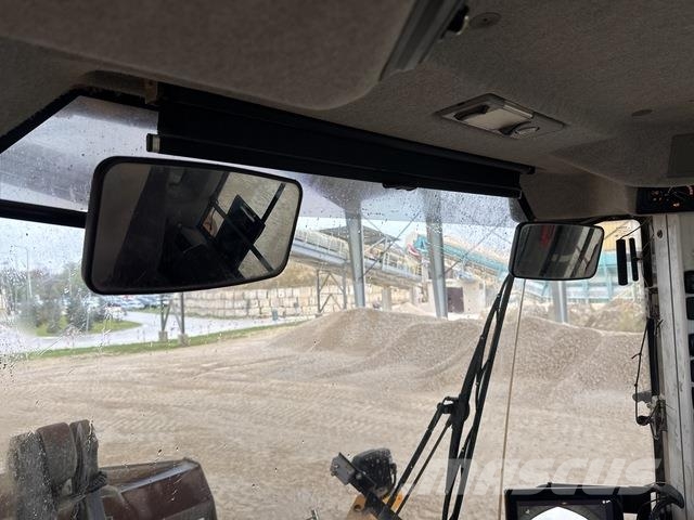 Volvo L220H Фронтальные погрузчики
