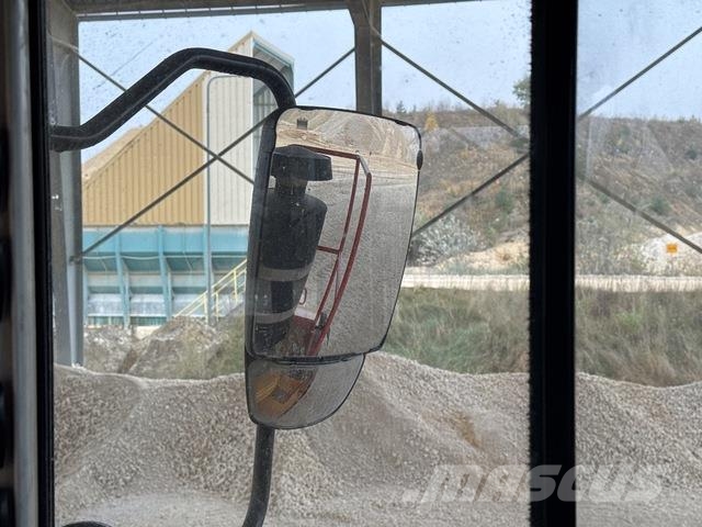 Volvo L220H Фронтальные погрузчики