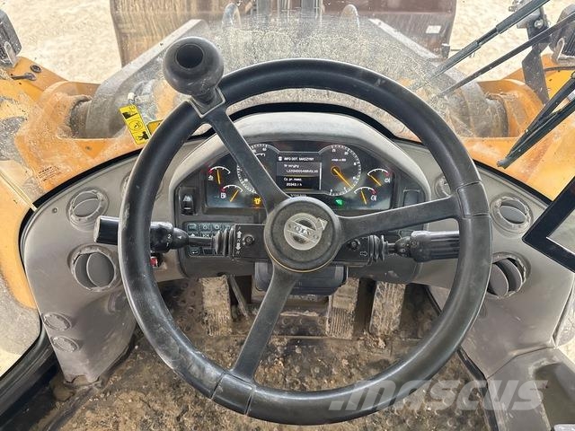 Volvo L220H Фронтальные погрузчики