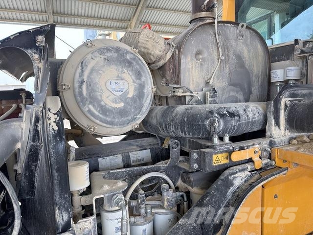 Volvo L220H Фронтальные погрузчики