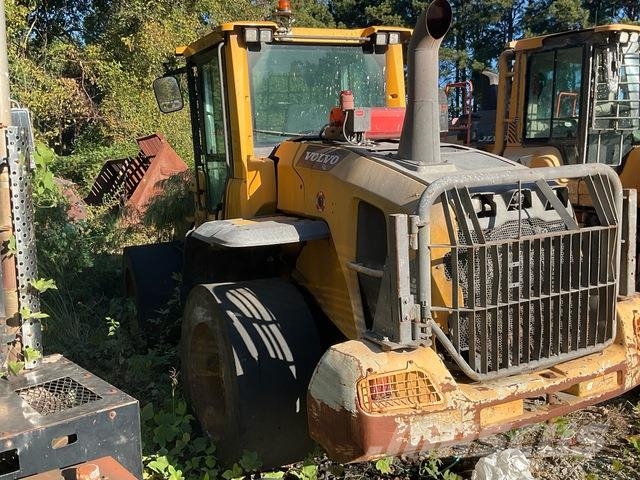 Volvo L90G Naudoti ratiniai krautuvai