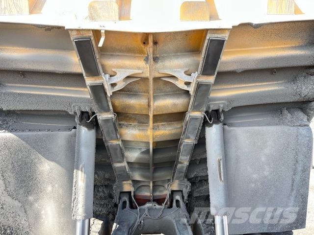 Volvo R100E Camiones articulados