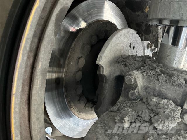 Volvo R100E Camiones articulados