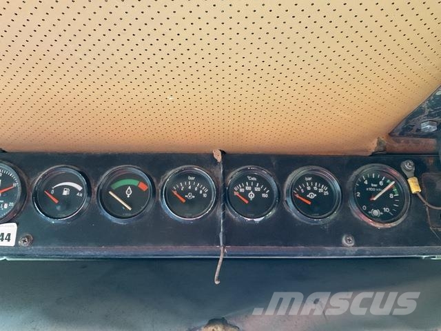 Volvo R32 Artikulētie pašizgāzēji