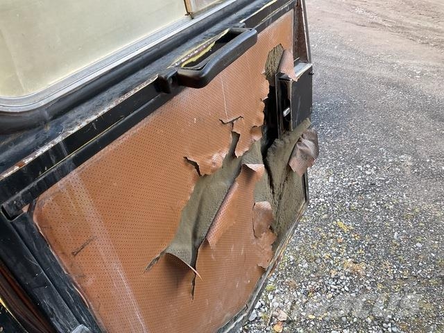 Volvo R32 Artikulētie pašizgāzēji