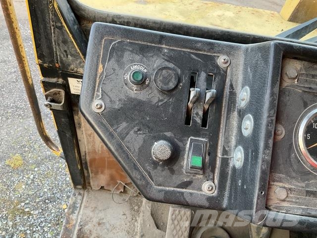 Volvo R32 Artikulētie pašizgāzēji