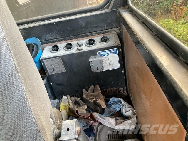 Volvo R32 Artikulētie pašizgāzēji