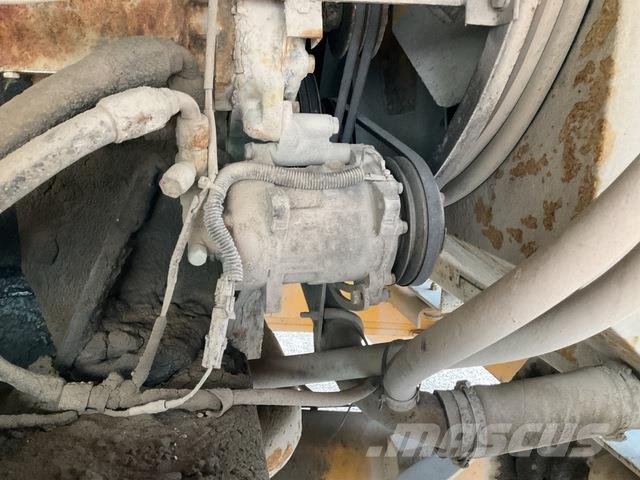 Volvo R32 Artikulētie pašizgāzēji