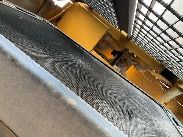 Volvo R32 Artikulētie pašizgāzēji