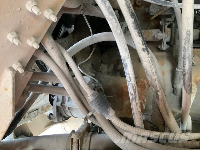 Volvo R32 Artikulētie pašizgāzēji