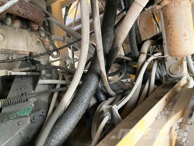 Volvo R32 Artikulētie pašizgāzēji