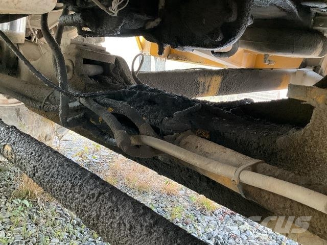 Volvo R32 Artikulētie pašizgāzēji