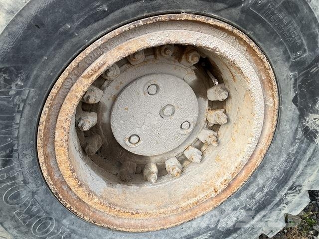 Volvo R32 Artikulētie pašizgāzēji