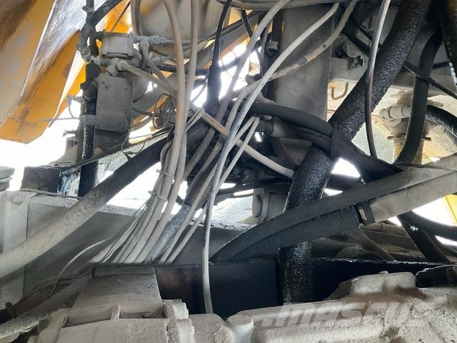 Volvo R32 Artikulētie pašizgāzēji