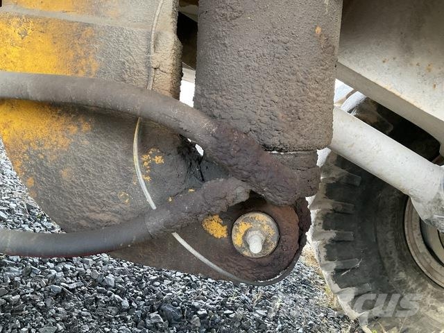 Volvo R32 Artikulētie pašizgāzēji