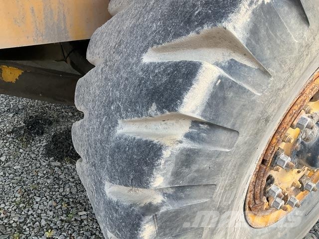 Volvo R32 Artikulētie pašizgāzēji