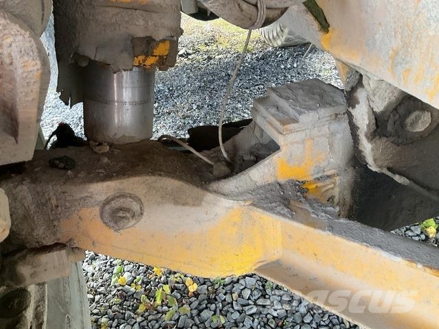 Volvo R32 Artikulētie pašizgāzēji