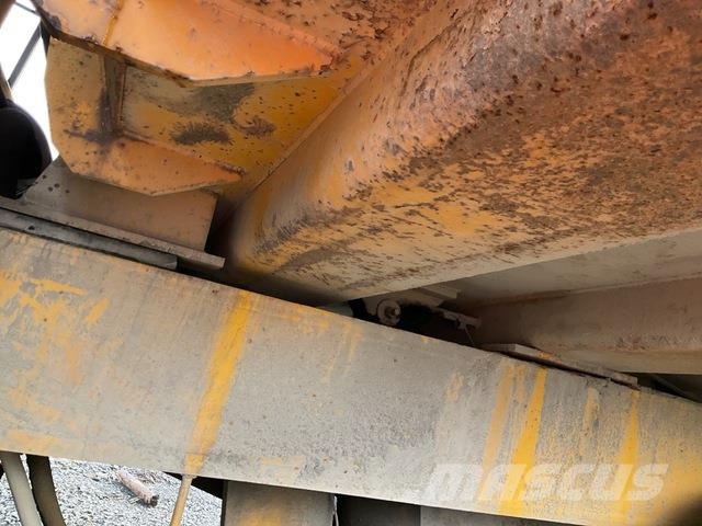 Volvo R32 Artikulētie pašizgāzēji