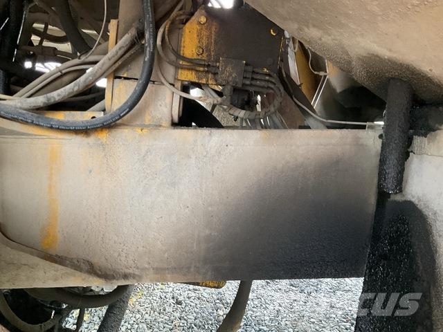 Volvo R32 Artikulētie pašizgāzēji
