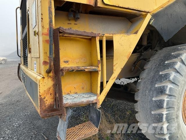 Volvo R32 Artikulētie pašizgāzēji