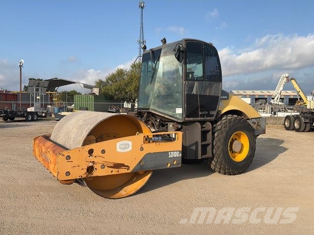 Volvo SD100D Trilrolwalsen