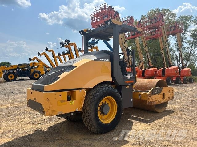 Volvo SD75B Trilrolwalsen
