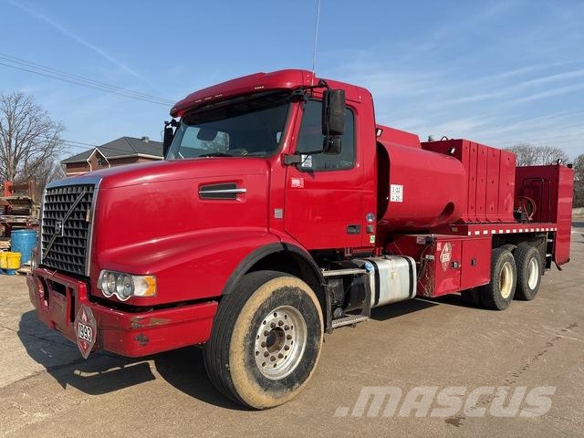 Volvo VHD Camiones cisternas