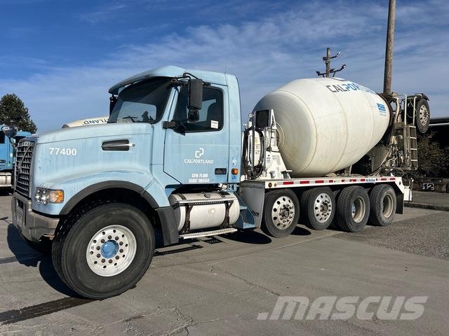 Volvo VHD شاحنات أخرى