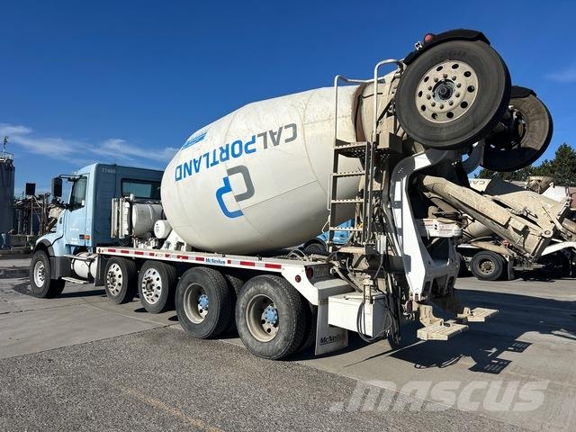 Volvo VHD شاحنات أخرى
