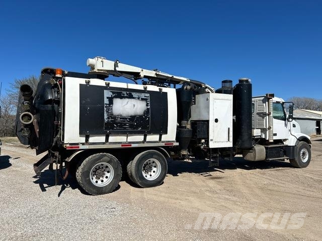 Volvo VHD64B 대형 굴삭기 29톤 이상