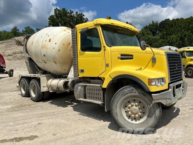 Volvo VHD64F Otros camiones