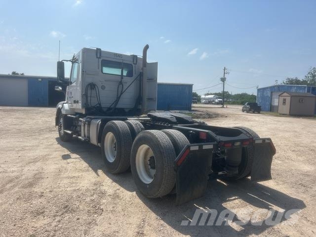 Volvo VNL Dragbilar