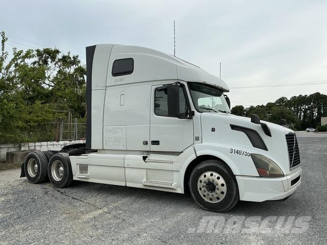 Volvo VNL وحدات الجر